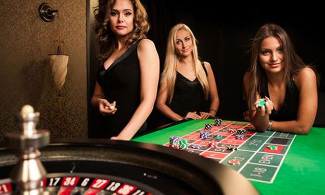 Tips for Playing Online Casino Games with Live Dealers